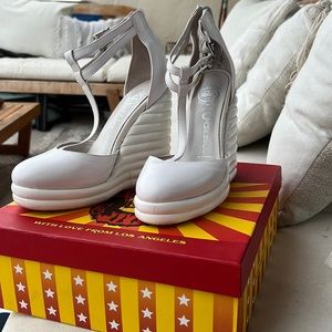Jeffrey Campbell Sous Leather Wedge size 9 white